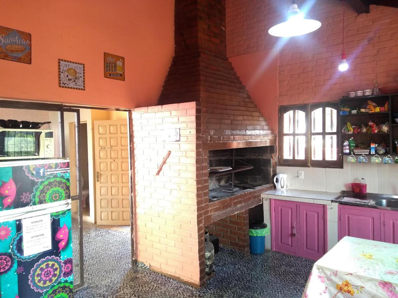 Butterfly Hostel Пуерто-Іґуасу Екстер'єр фото